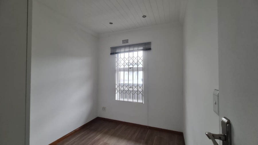 To Let 2 Bedroom Property for Rent in Hagley Western Cape